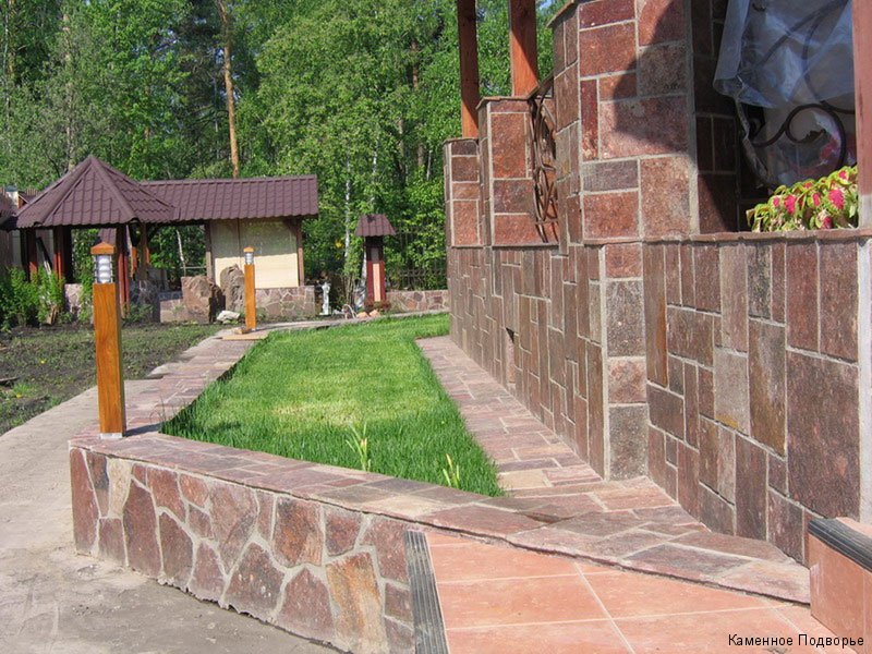 Отделка элементов дома и декора природным камнем